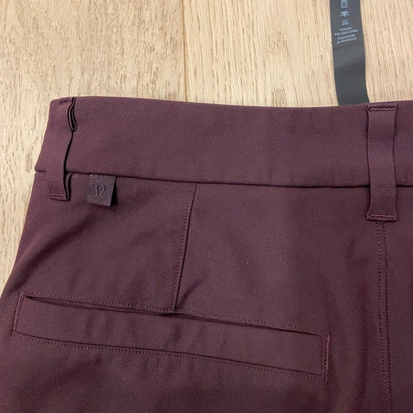 Lululemon Men’s Commission Pants Slim 28 waist Plum color - Picture 3 of 4